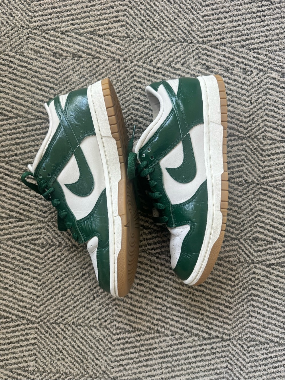 Nike Dunk Low LX Phantom/ Sail/Metallic Gold/Gorge Green Size 8